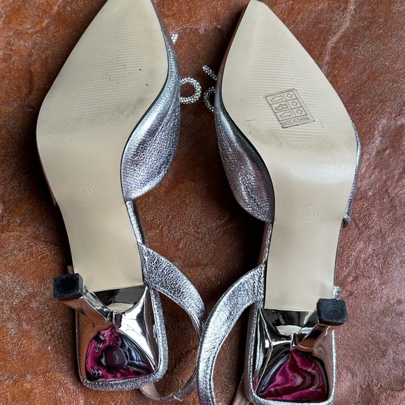 Silver Leather Pointed Toe Rhinestone Bow Detail Formal Slingback Heels Sz 8.5/9 - Picture 7 of 8
